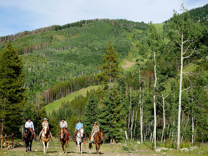 group horseback riding in Breckenridge